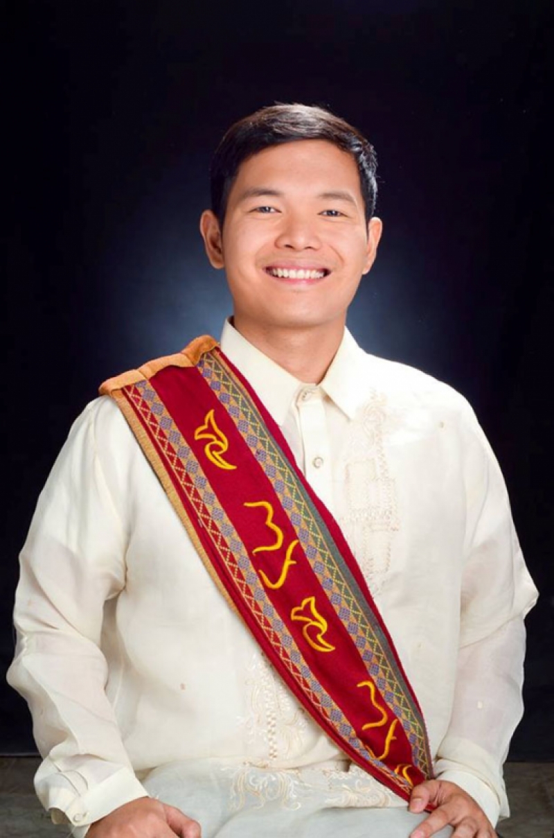 OSA scholar Paoloregel Samonte is this academic year's class valedictorian.